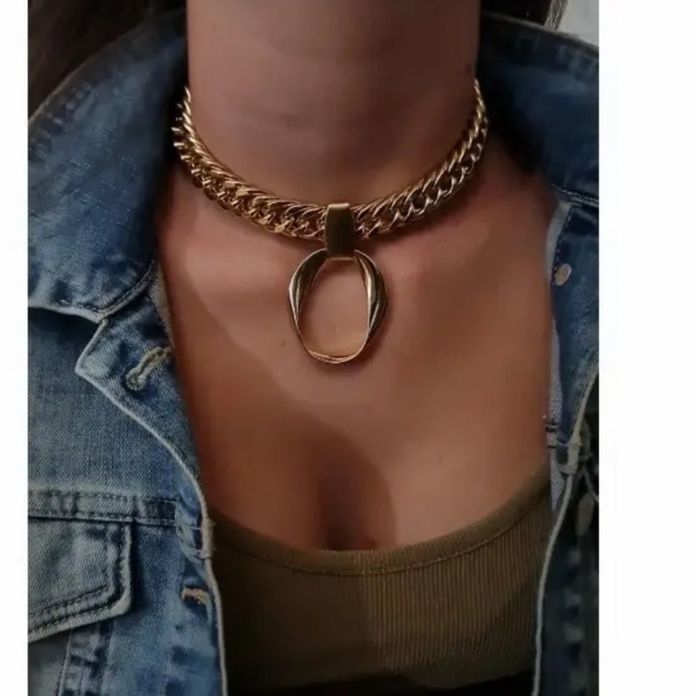 Gold Cuban Geometric Pendant Choker - Picture 3 of 6